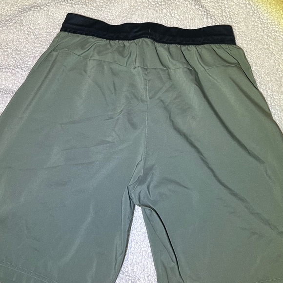 Adidas zipper pocket shorts - Picture 3 of 5